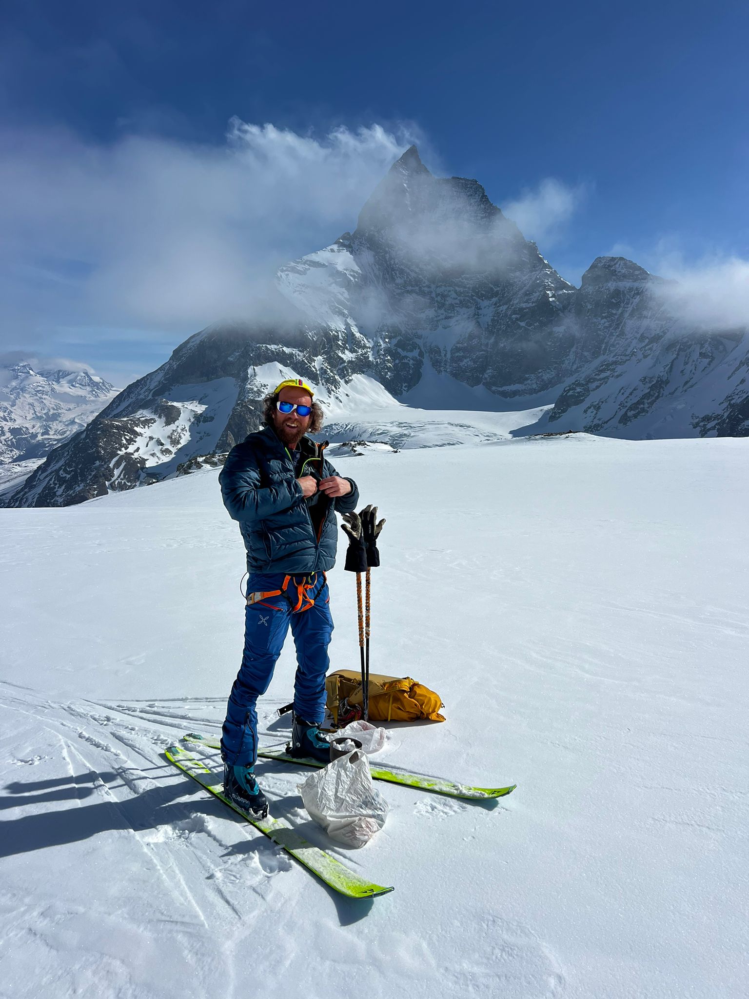 Die Gefahr — Skieur en poudreuse